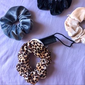 POCKET SCRUNCHIE/ MASK HOLDER